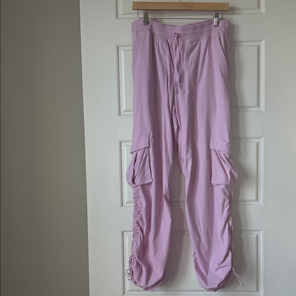 Lululemon Dance Studio Relaxed-Fit Mid Rise Cargo Pant Vita-Pink - Picture 1 of 11